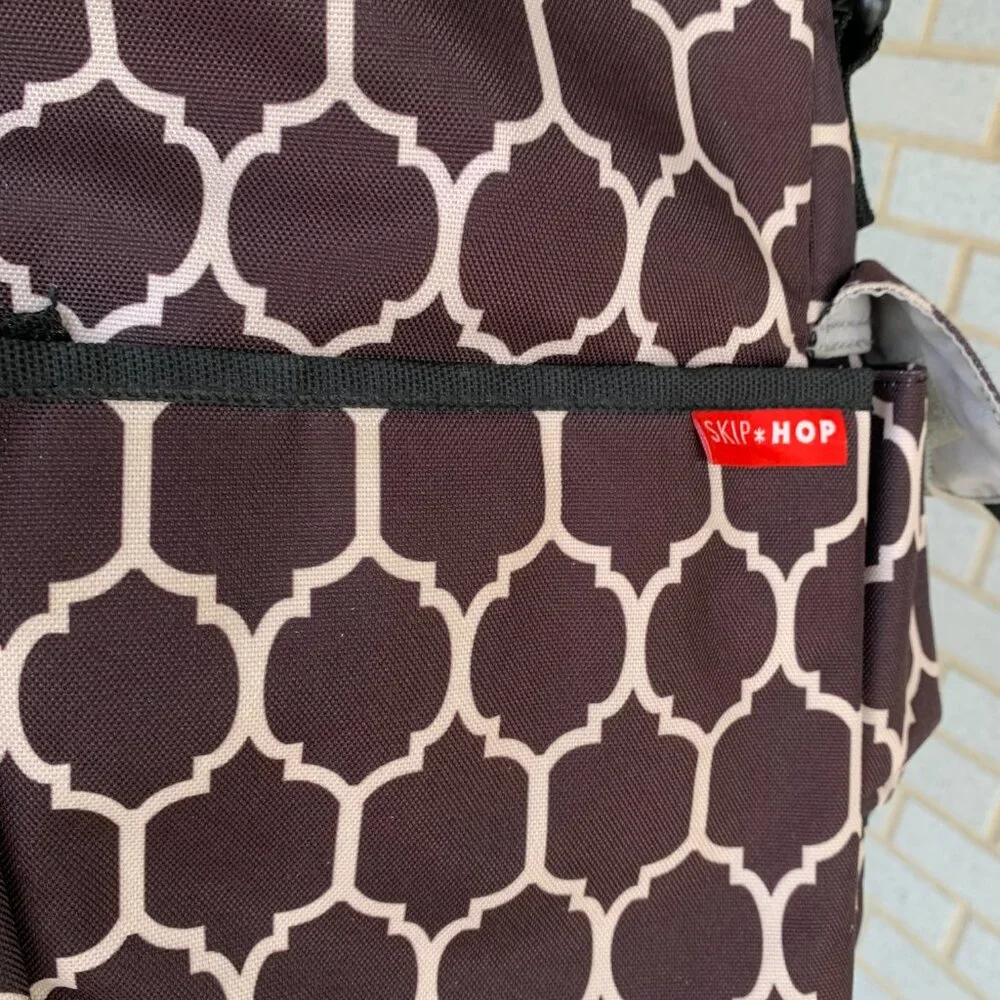 Skip Hop Canvas Diaper Bag Tote Adjustable Shoulder Strap Brown Black Geometric